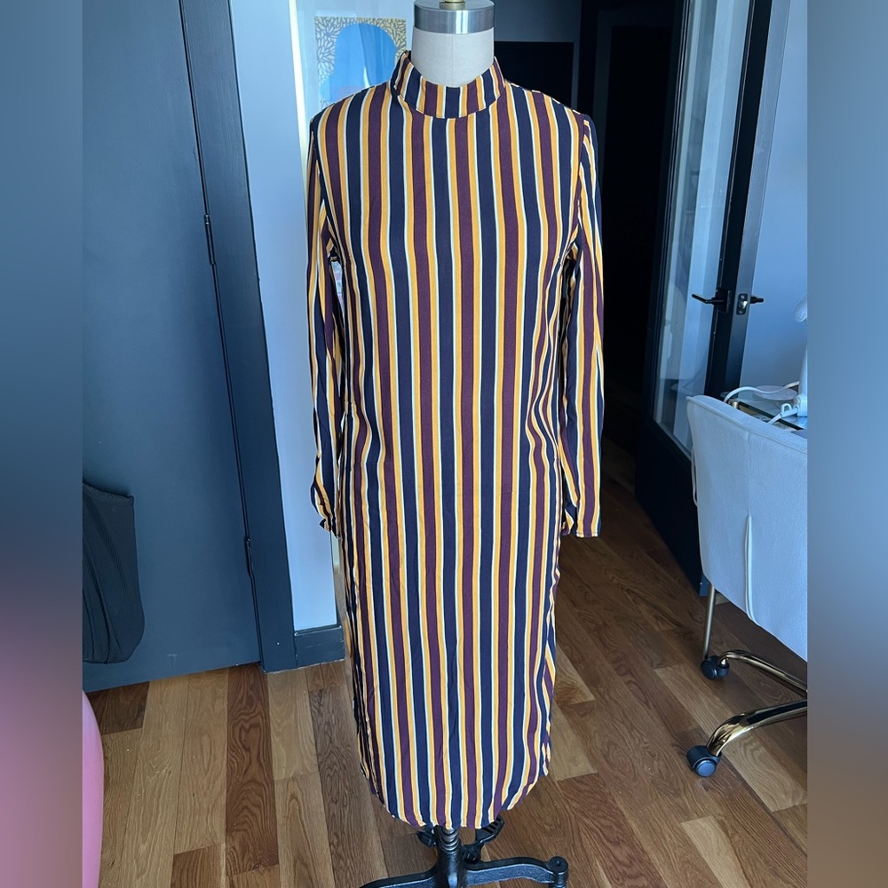 Reclaimed Vintage Midi dress size 4